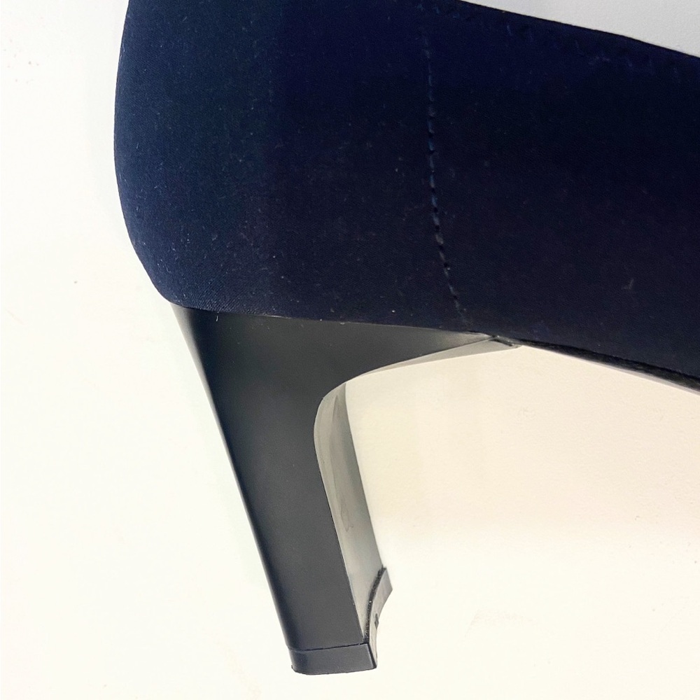 Liz Claiborne Dark Rich Navy Dress Heels for a Classy Look - Picture 5 of 8